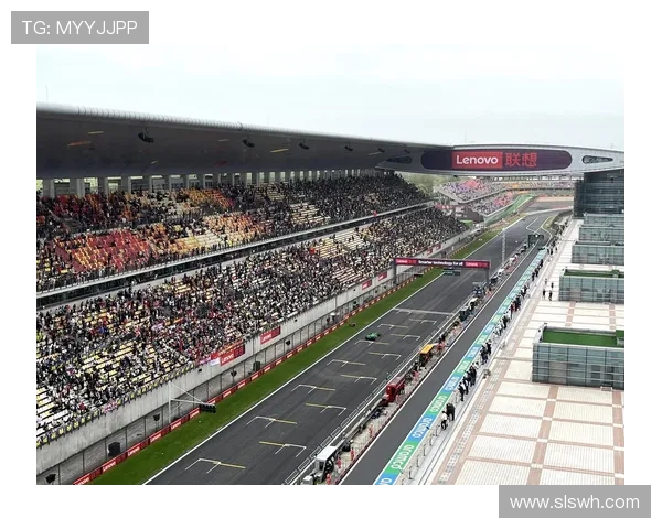 F1新赛季车队人事变动与技术革新引发车迷热议持续升温全网关注