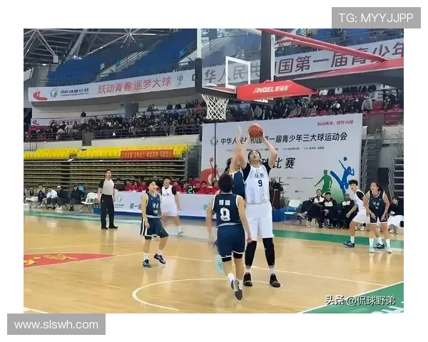 中国篮球队征战国际赛事迎来新挑战 球员阵容与备战计划曝光 中国篮球队征战国际赛事迎来新挑战 球员阵容与备战计划曝光