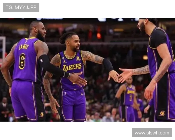 浓眉湖人战绩起伏引关注 詹姆斯领衔全力冲击季后赛