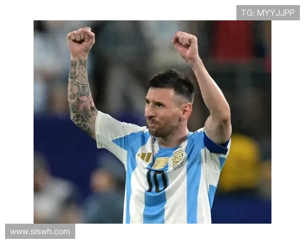 世界足球巨星梅西宣布加盟美国国际足球俱乐部,开启职业生涯新篇章