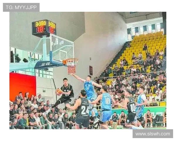 中国篮球联赛激战正酣 新兴球队崭露头角 传统豪门面临挑战